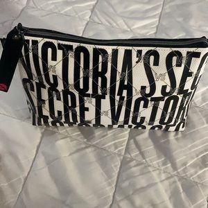 Never used makeup bag VS black/white